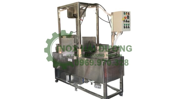 Máy chiên băng tải có hệ thống lọc dầu tự động